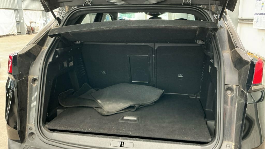 Peugeot 3008 3008 Allure Bluehdi Ss Black #10