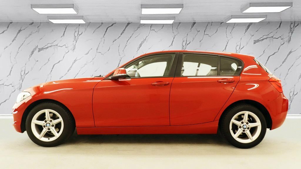 BMW 1 Series 1.5L Se Red #5