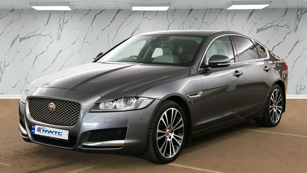 Jaguar XF 2L Portfolio Grey #2