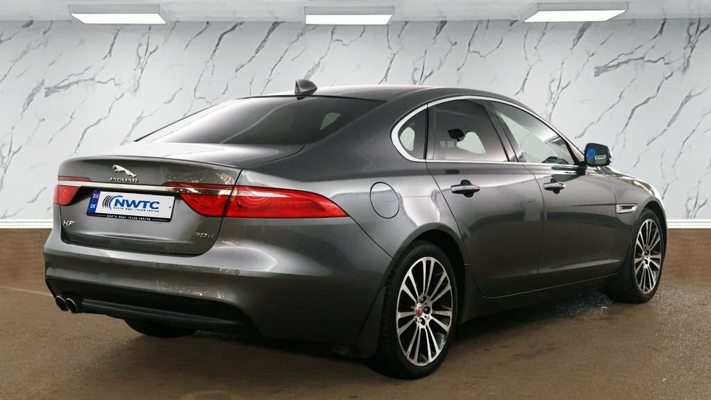 Jaguar XF 2L Portfolio Grey #4