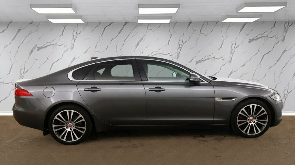 Jaguar XF 2L Portfolio Grey #5