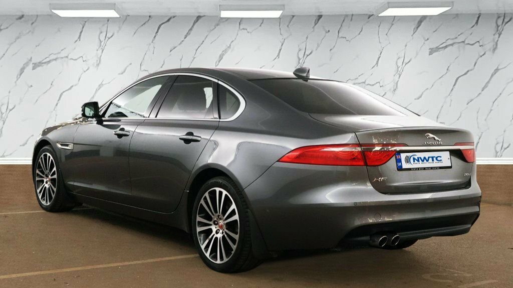 Jaguar XF 2L Portfolio Grey #3