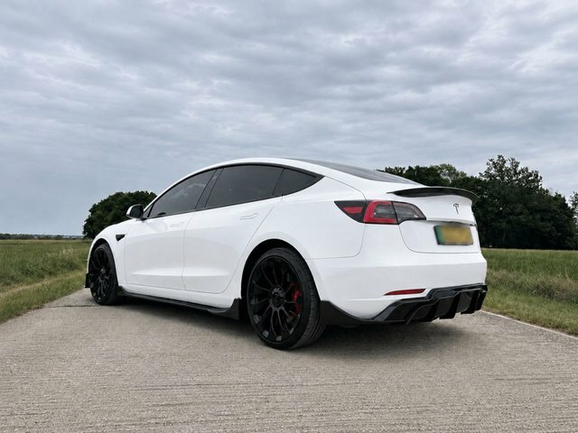 Tesla Model 3 Dual Motor Long Range Saloon 4 White #2