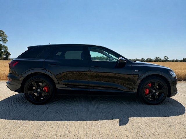 Audi E-tron 55 Sport Suv Quattro 95Kwh 11Kw LL22NKD Black #4