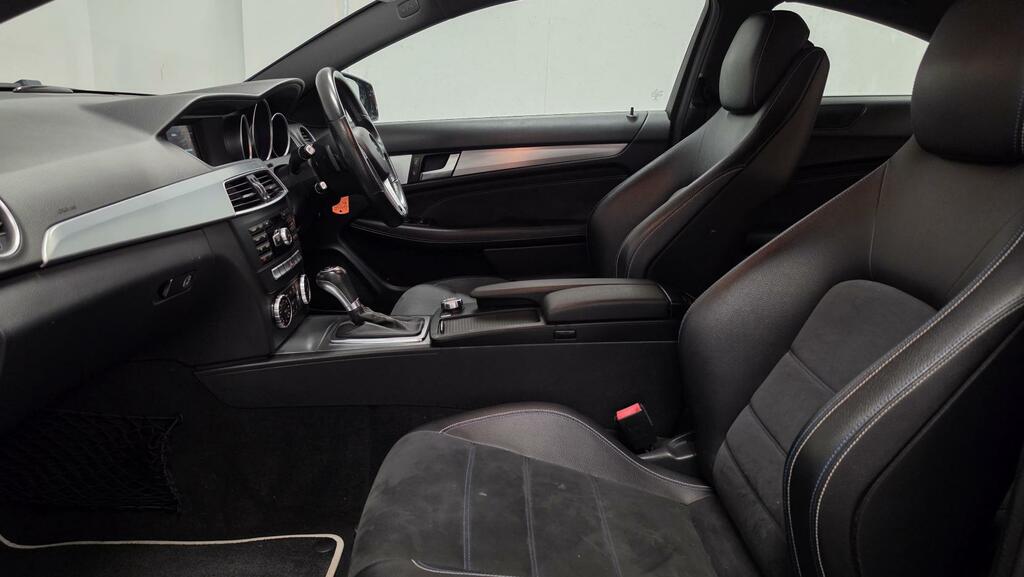 Mercedes-Benz C Class Amg Sport Edition Black #2