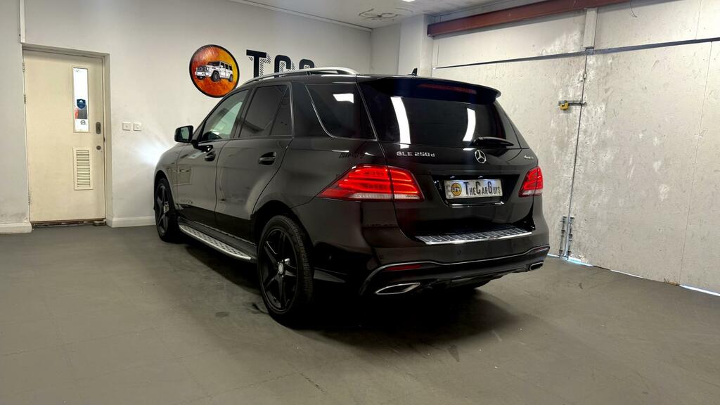 Mercedes-Benz GLE Class Amg Line Black #3