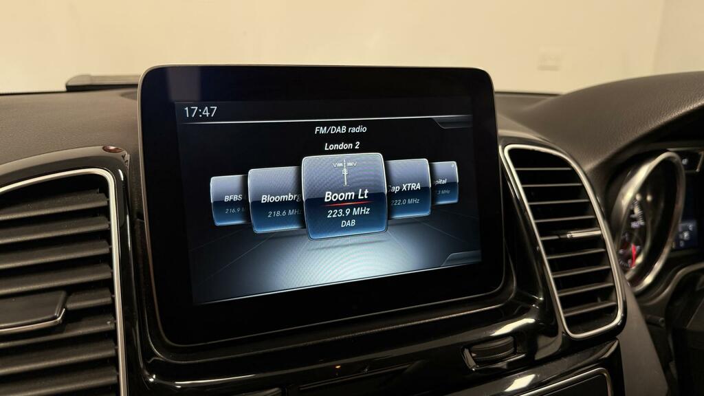 Mercedes-Benz GLE Class Gle 350D 4Matic Amg Line Premium 9G-tronic White #27