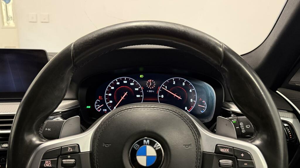 BMW 5 Series M Sport Black #4