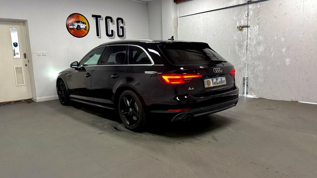 Audi A4 Avant S Line Black #3