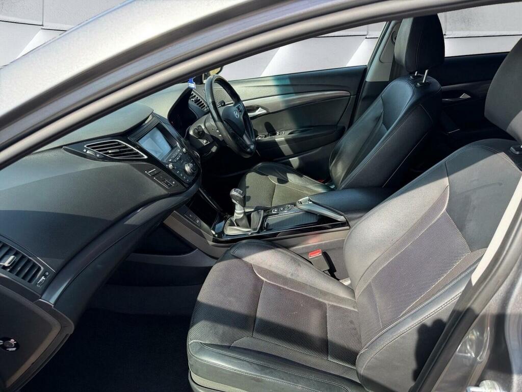 Hyundai I40 1.7 Crdi Blue Drive Se Nav Saloon Manua Silver #15