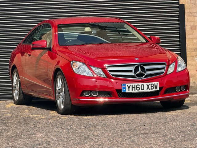 Mercedes-Benz E Class Automatic YH60XBW Red #4
