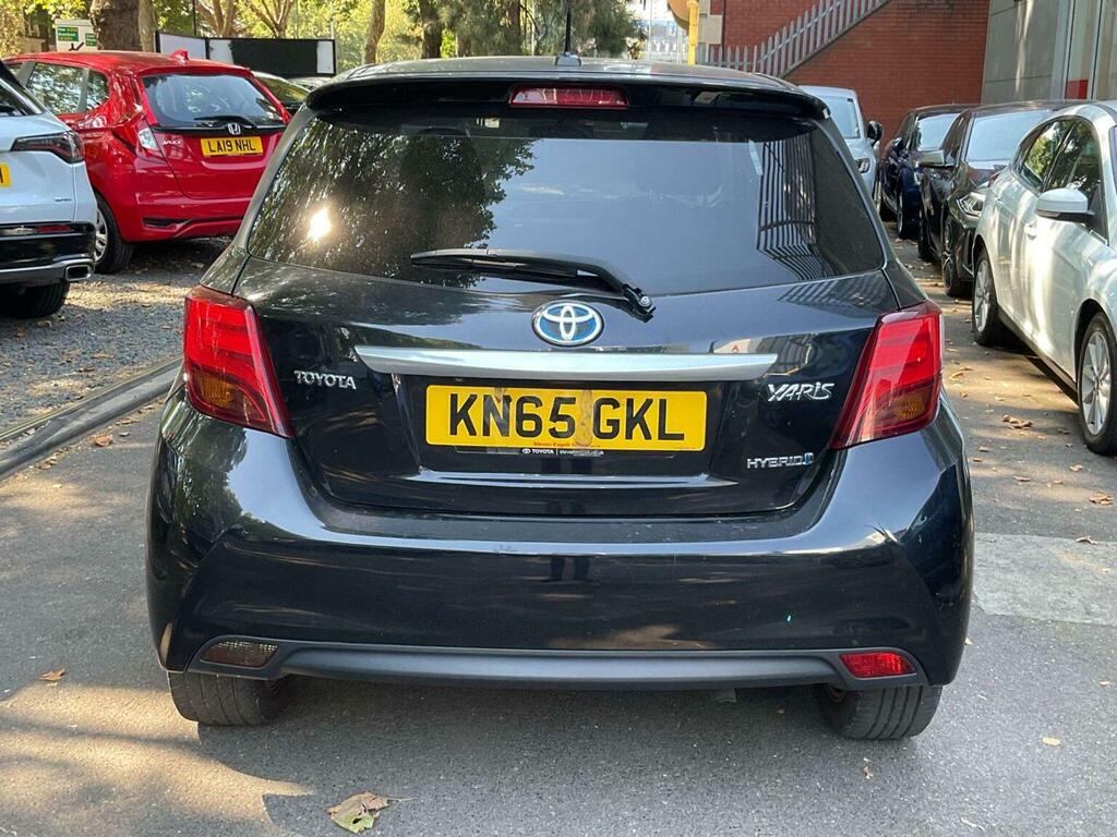 Toyota Yaris Cross 1.5 Vvt-h Sport E-cvt Euro 6 Black #4