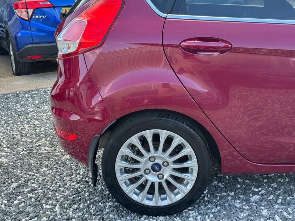 Ford Fiesta 2014 1.25 Studio Hatchback Euro White #28