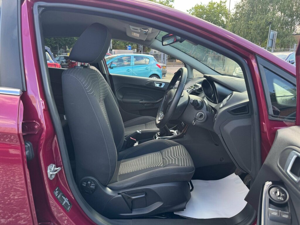 Ford Fiesta 2014 1.25 Studio Hatchback Euro White #16