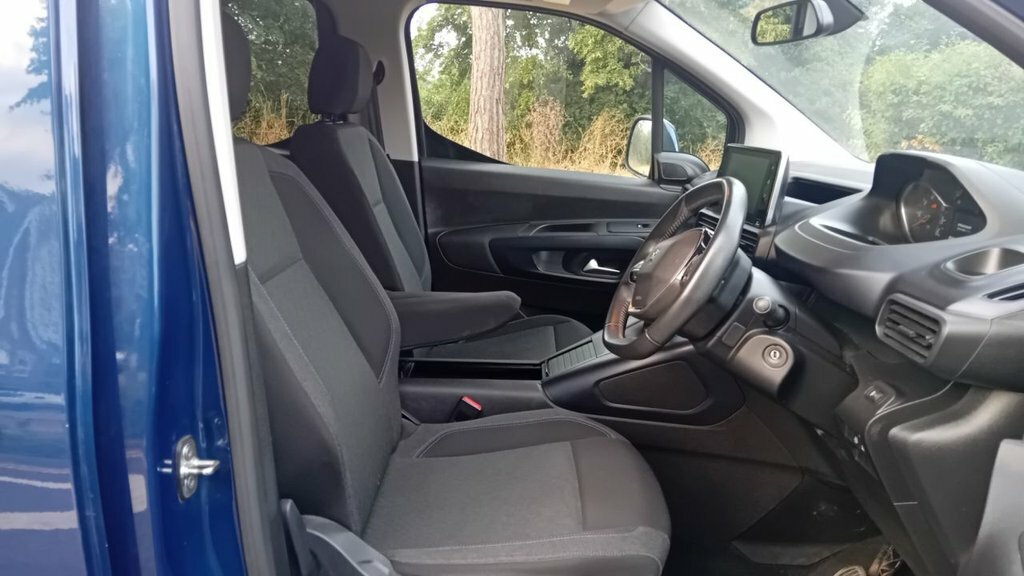 Peugeot Rifter Allure Grey #24