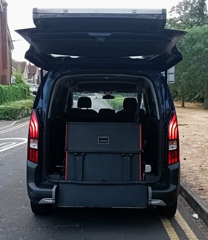 Peugeot Rifter Allure Grey #16