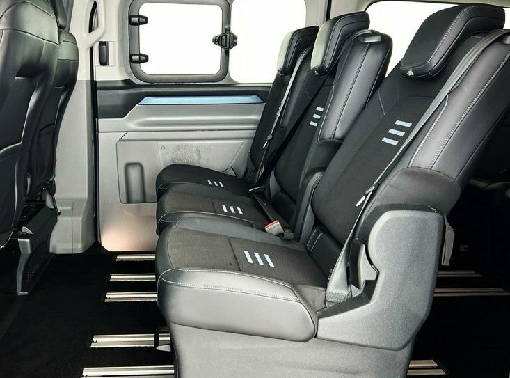 Ford Tourneo Custom Minibus Black #3