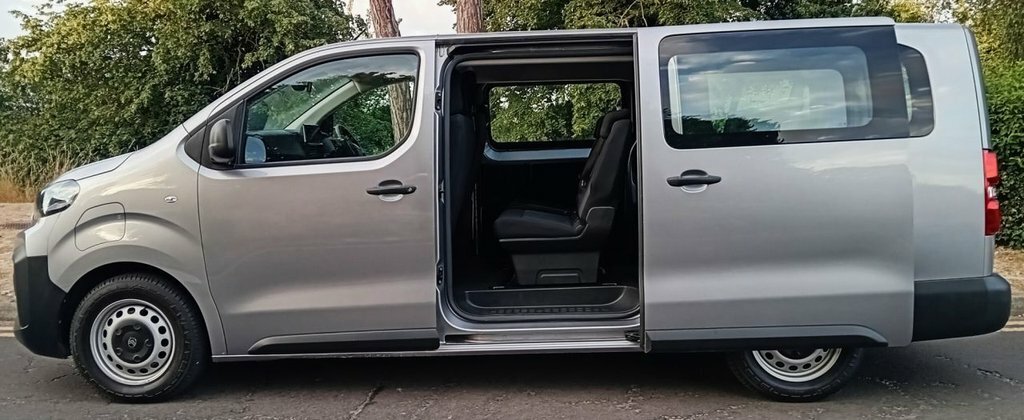 Citroen e-SpaceTourer 100Kw You XL 9 Seat 75Kwh Black #7