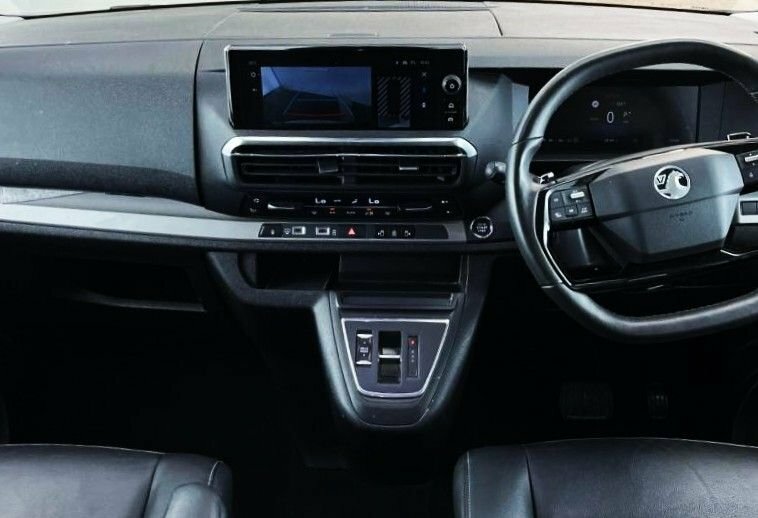 Vauxhall Vivaro Mpv Green