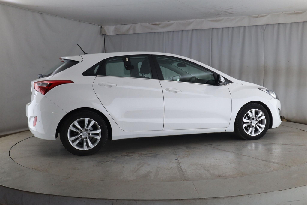 Hyundai I30 1.6 Crdi Blue Drive Style Euro 5 Ss White #5