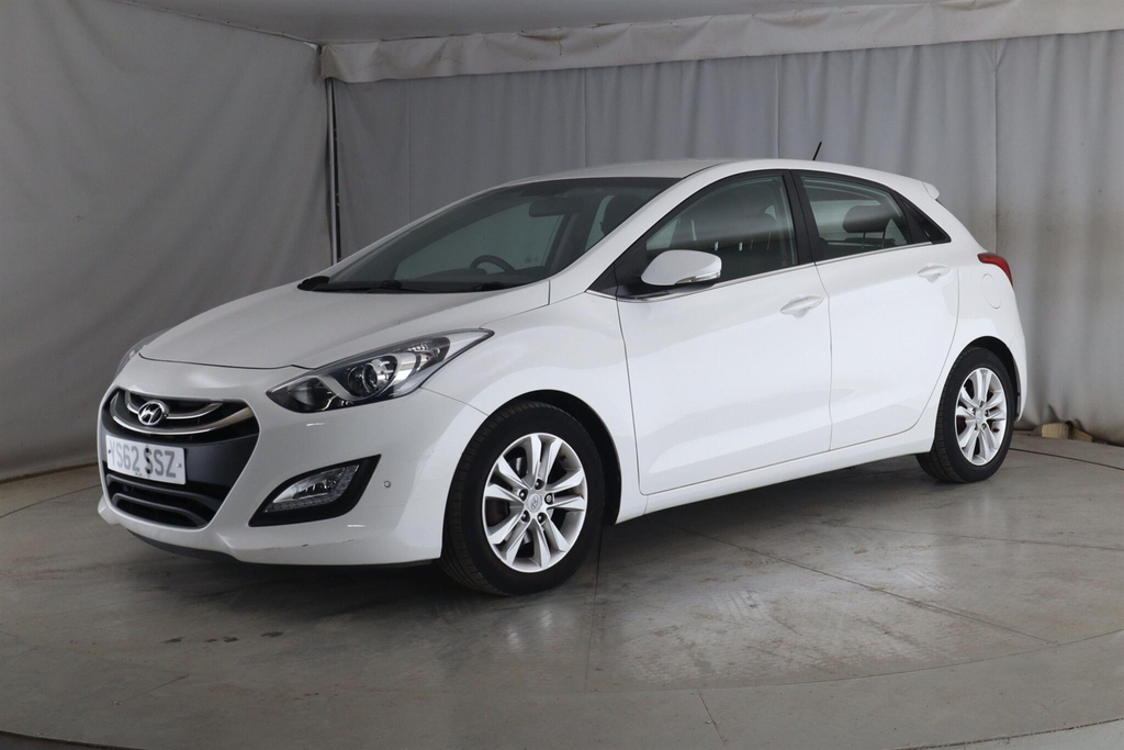 Hyundai I30 1.6 Crdi Blue Drive Style Euro 5 Ss White #4