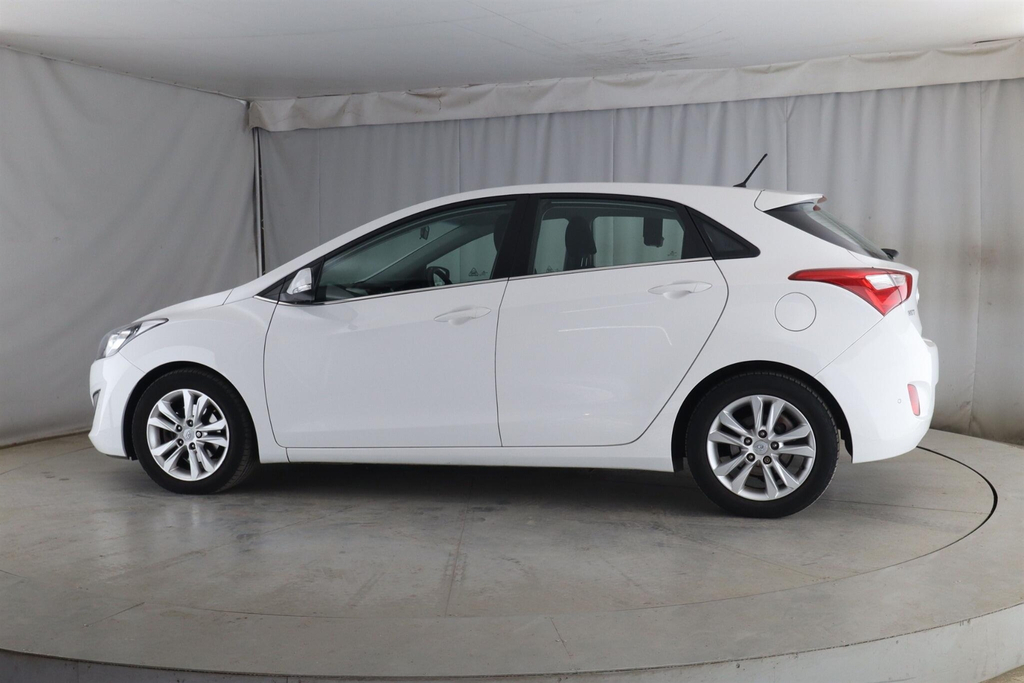 Hyundai I30 1.6 Crdi Blue Drive Style Euro 5 Ss White #6