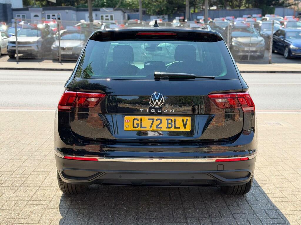 Volkswagen Tiguan Suv 1.5 Tsi Life Dsg Euro 6 Ss 202272 GL72BLV Black #3