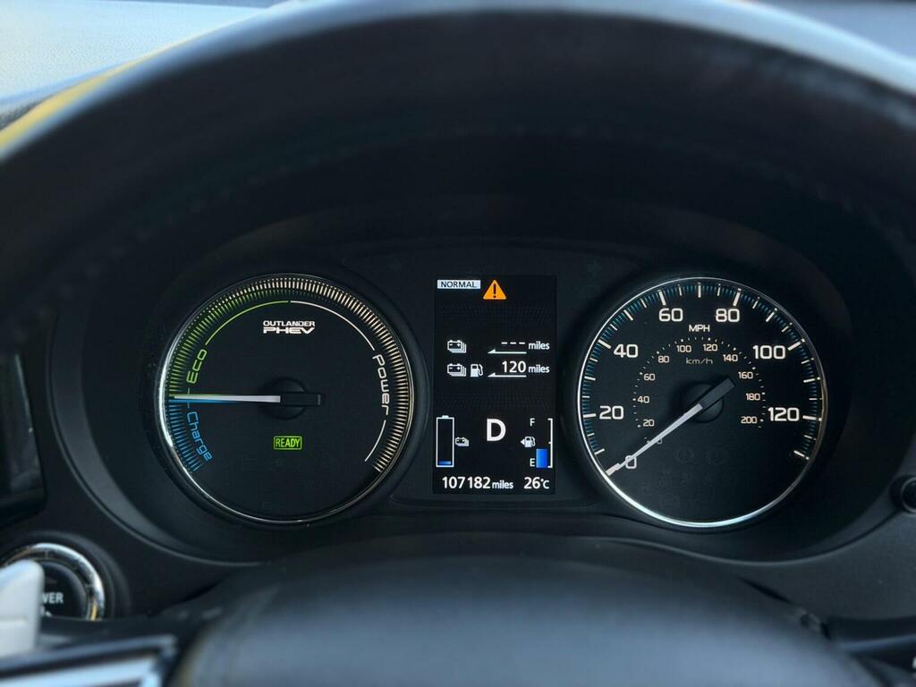 Mitsubishi Outlander Suv 2.2 Di-d 3 4Wd Euro 6 Ss 201767 Black #19
