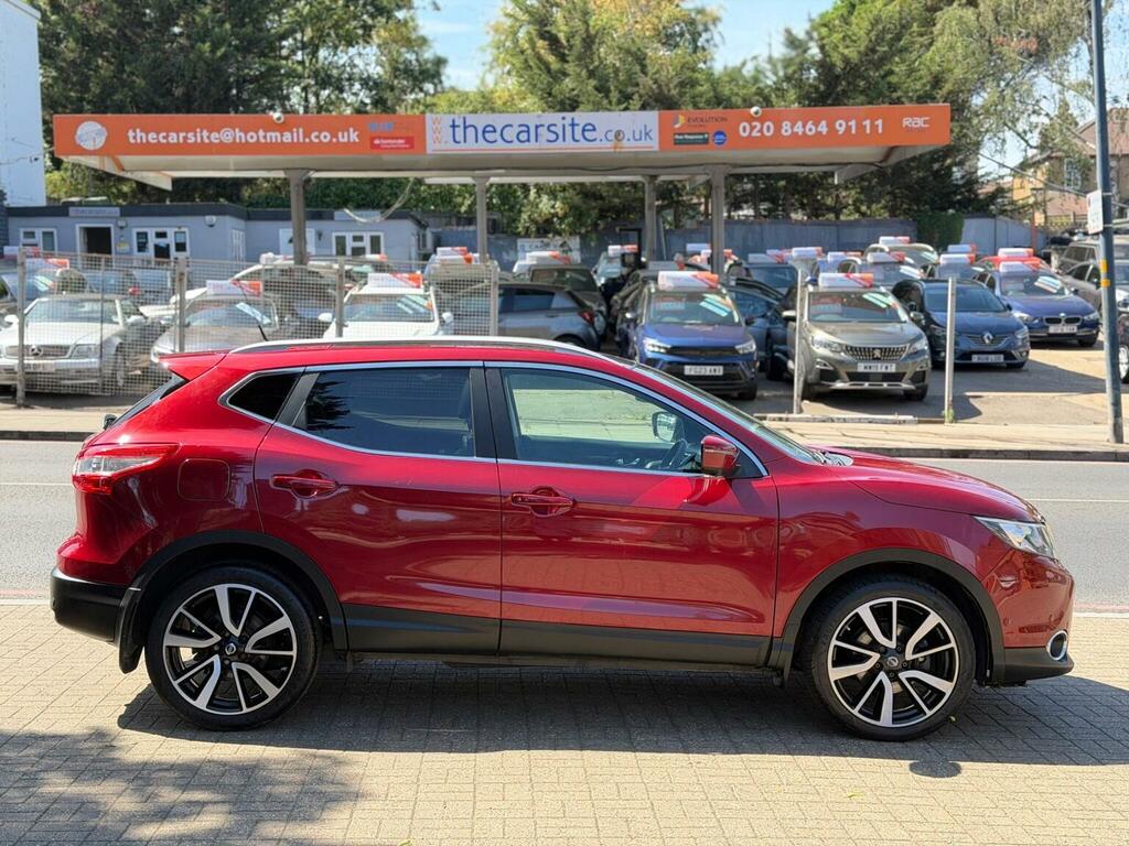 Nissan Qashqai 1.2 Dig-t Tekna Xtron 2Wd Euro 6 Ss Red #2