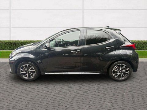 Toyota Yaris 2023 23 1.5 YUI7581 Black #4