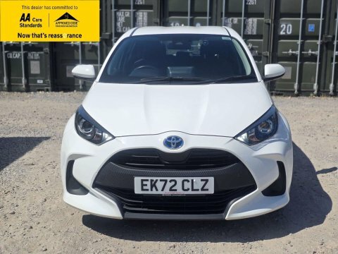 Toyota Yaris 1.5 Vvt-h Icon EK72CLZ White #2