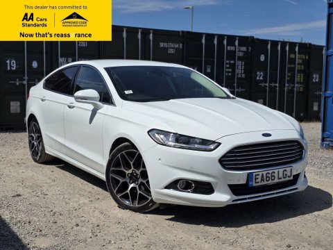 Ford Mondeo 2.0T Ecoboost Titanium White