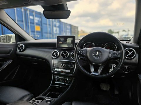 Mercedes-Benz A Class 1.5 A180d Sport LL16UHN White #6