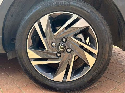 Hyundai Bayon T-gdi Se Connect Blue #12