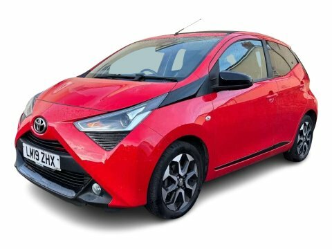 Toyota Aygo 1.0 Vvt-i X-trend Red #2