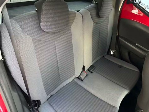 Toyota Aygo 1.0 Vvt-i X-trend Red #6