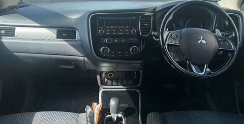 Mitsubishi Outlander 2.0H 12Kwh 4H Suv Plug-in Hybrid Cvt 4W Grey #7