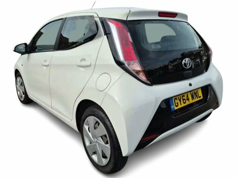 Toyota Aygo 1.0 Vvt-i X-play White #4