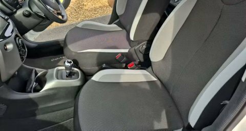 Toyota Aygo 1.0 Vvt-i X-play White #5