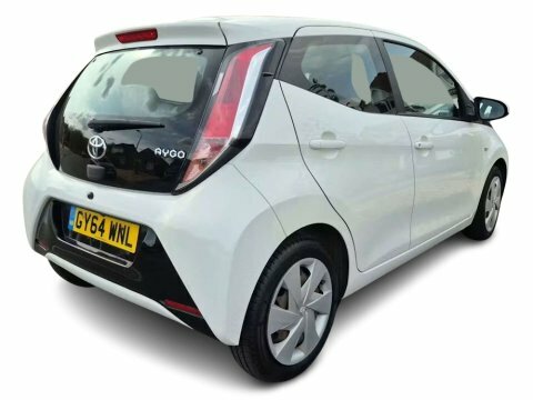 Toyota Aygo 1.0 Vvt-i X-play White #3
