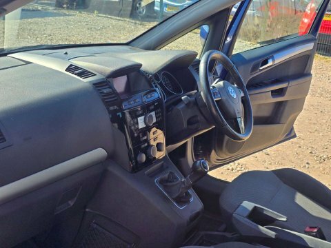 Vauxhall Zafira Exclusiv 7 Seater. Ideal Family Car,high Dr Red #24