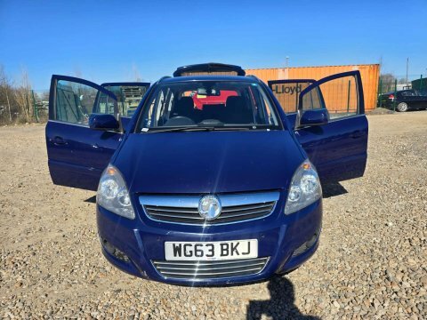 Vauxhall Zafira Exclusiv 7 Seater. Ideal Family Car,high Dr Red #13