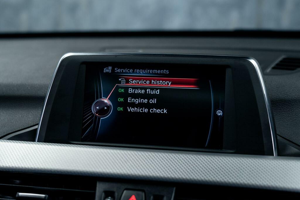 BMW X1 Estate Sdrive 18D White #21