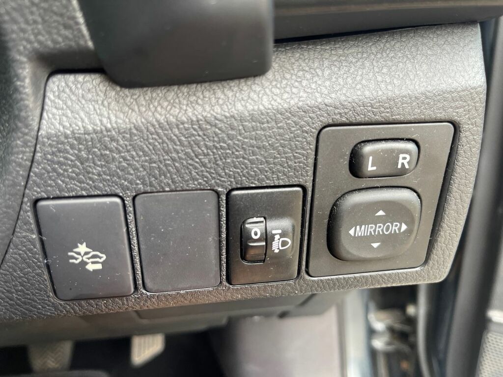 Toyota Auris 1.2T Icon  #17