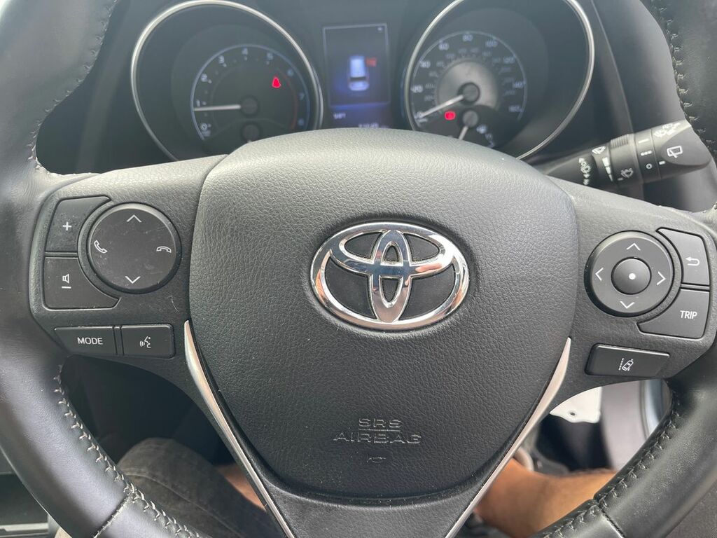 Toyota Auris 1.2T Icon  #25