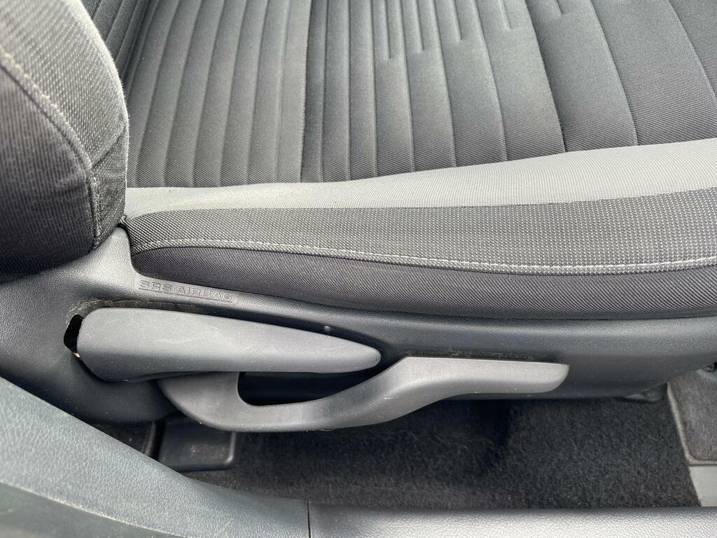 Toyota Auris 1.2T Icon  #14