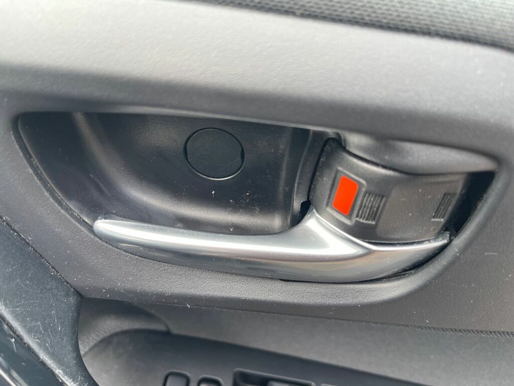 Toyota Auris 1.2T Icon  #16