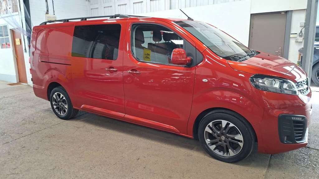 Vauxhall Vivaro 2.0 Turbo D 3100 Elite Crew Van L2 H1 Euro 6 Ss Red #4