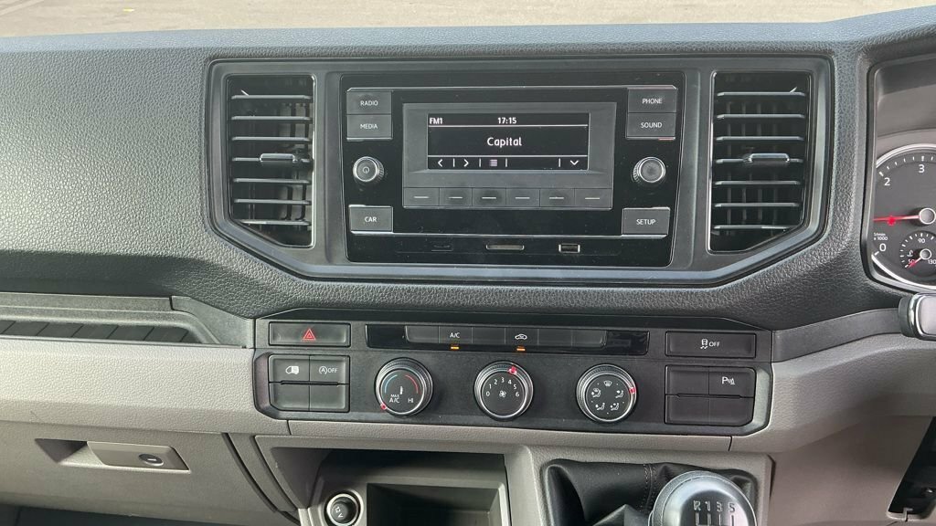 Volkswagen Crafter Cr35 Mwb Fwd 2.0 Tdi 140Ps Startline 1,968 cc 2 Do White #7
