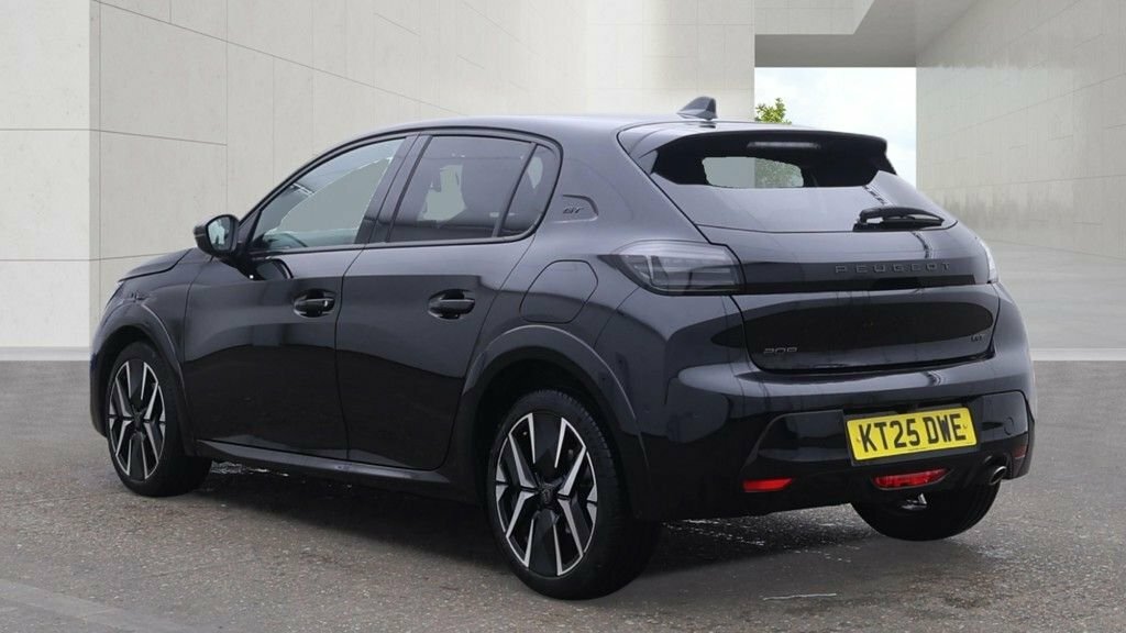 Peugeot 208 1.2L Gt Black #4